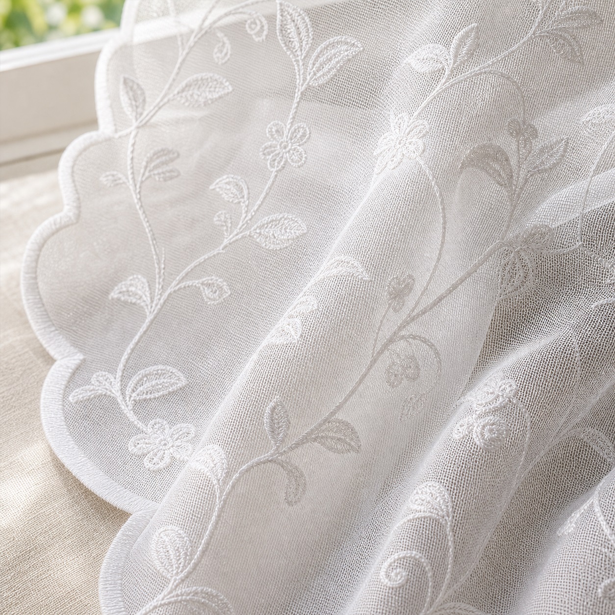 Garden Vine Embroidered Cafe Curtain folded curtain packaging detail thumbnail