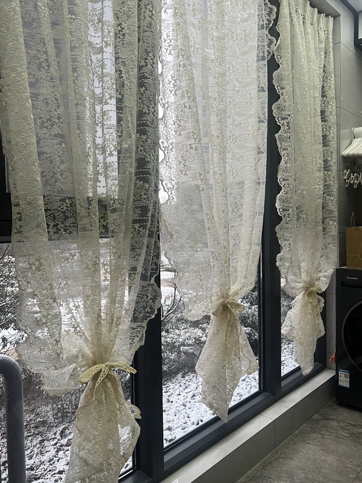 Korean Garden Embroidered Lace Curtain curtain measuring and size guide illustration thumbnail